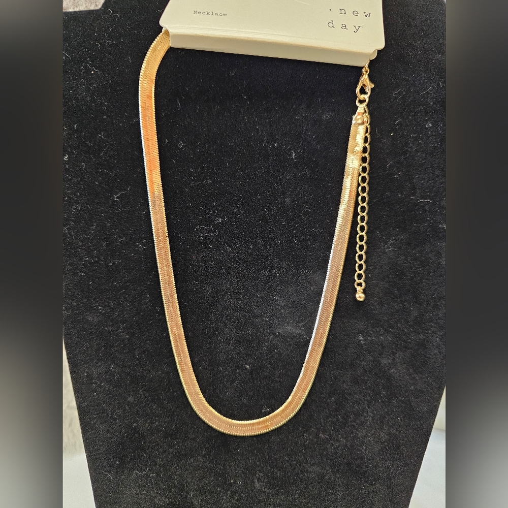 Necklace - Picture 3 of 4